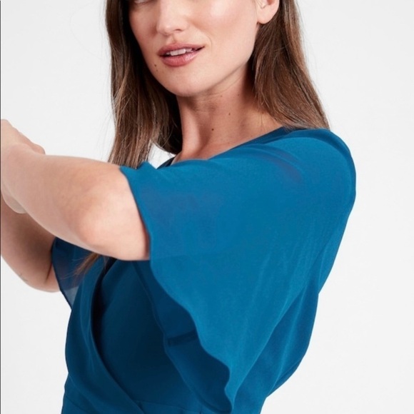 Banana Republic New With Tags Wrap Blouse In Size Medium Tall - Picture 4 of 13